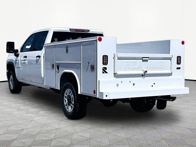 New 2026 Summit White Chevrolet WT image 4