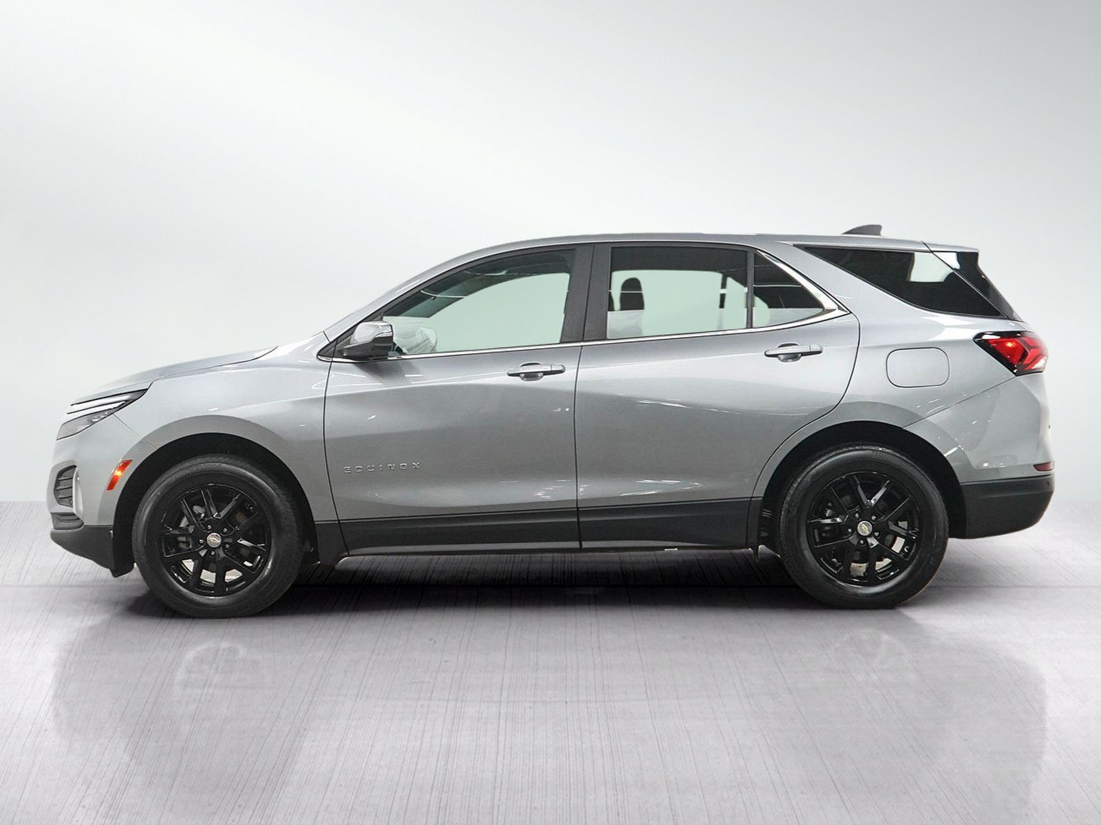 Used 2024 Chevrolet Equinox LT with VIN 3GNAXUEG4RS100628 for sale in South Saint Paul, Minnesota