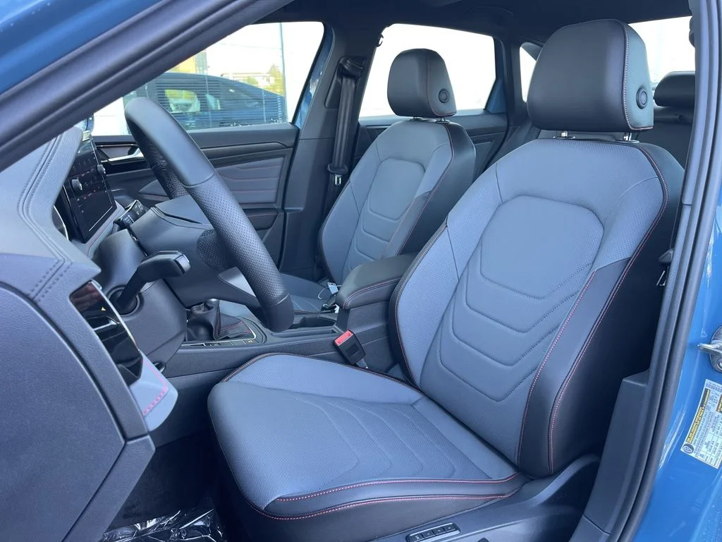New 2026 Monterey Blue Pearl Volkswagen 2.0T Autobahn image 16