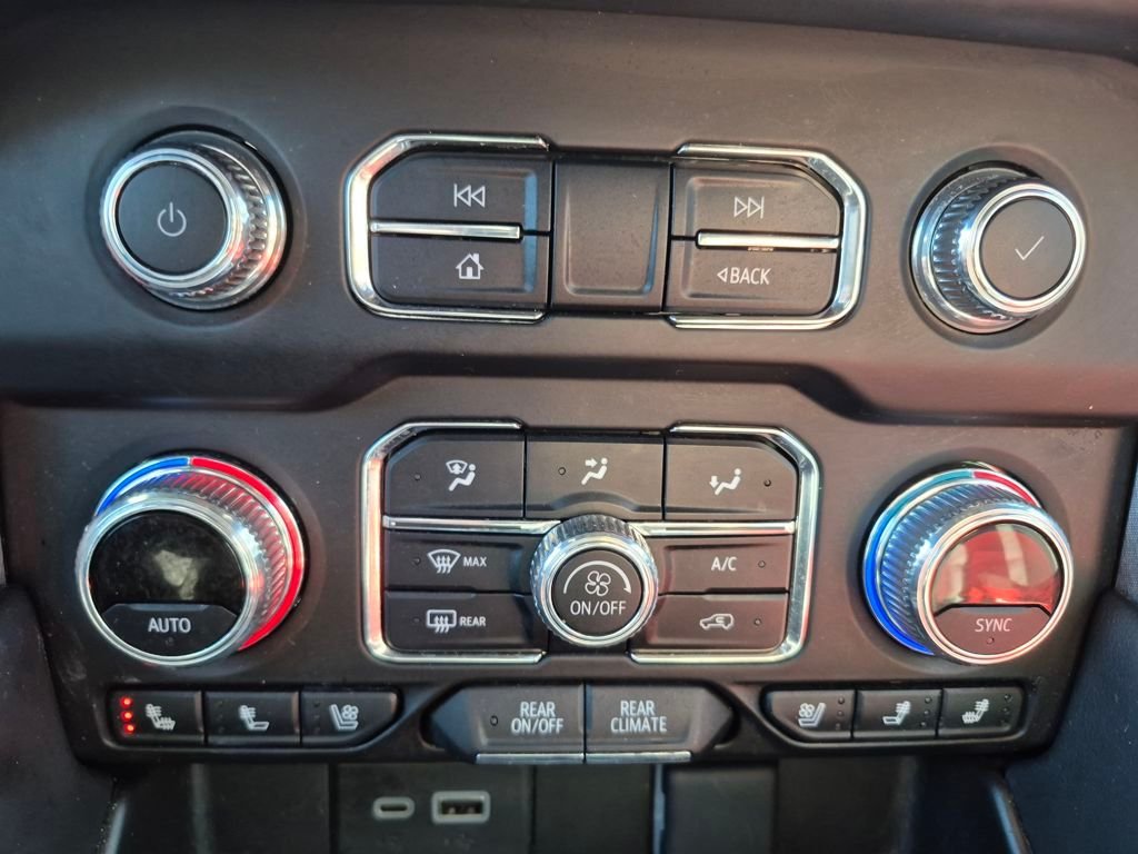 Used 2024 Black GMC Denali image 11