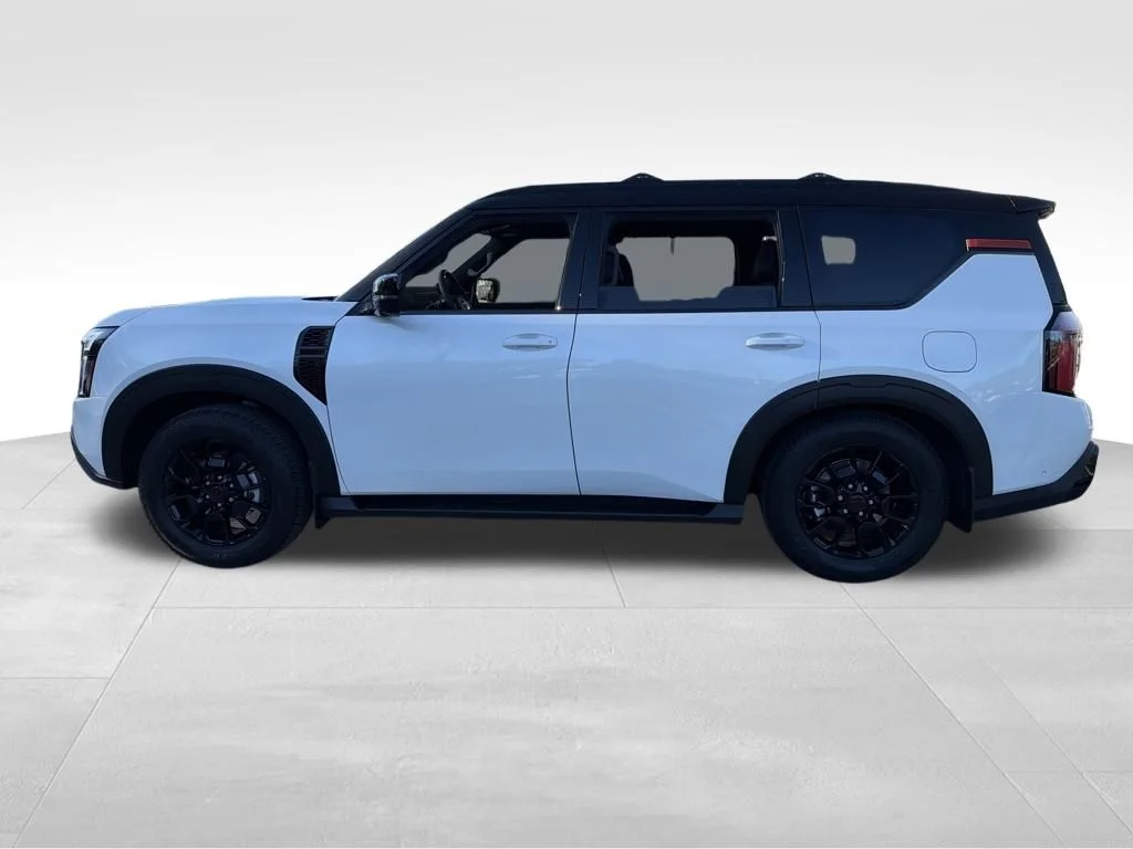 New 2026 Aspen White TriCoat / Super Black Two-tone Nissan PRO-4X® image 4