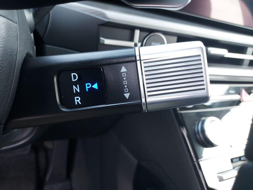New 2027 Gray Hyundai SE AWD image 25