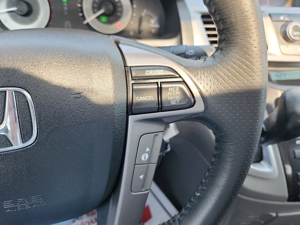 Used 2013  Honda Touring image 19
