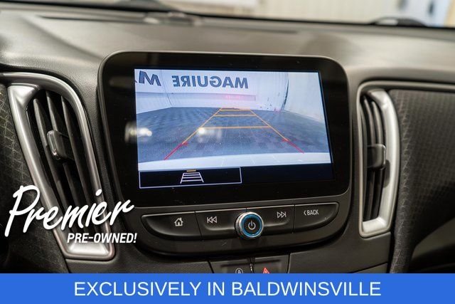 Used 2025 White Chevrolet LT image 22