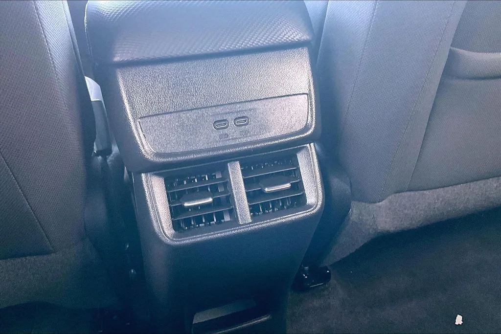 2025 Chevrolet Equinox LT - Photo 12