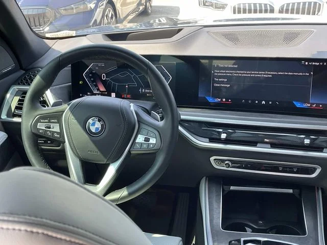 Used 2025 Blue BMW sDrive40i image 13