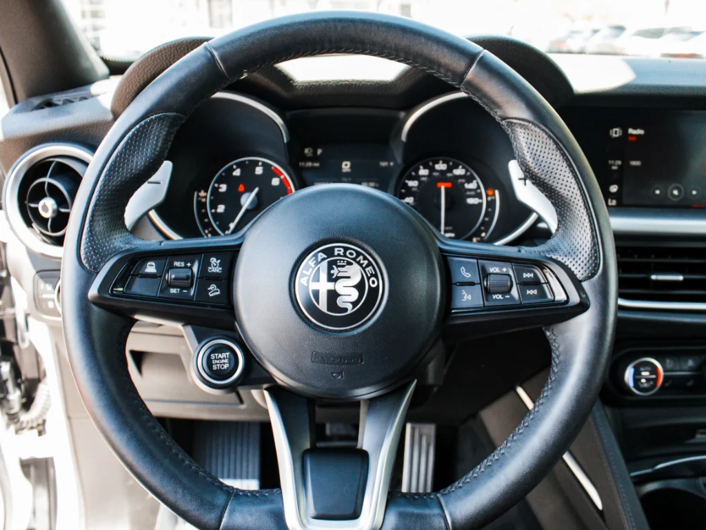 Used 2023 Alfa White Alfa Romeo Veloce image 13