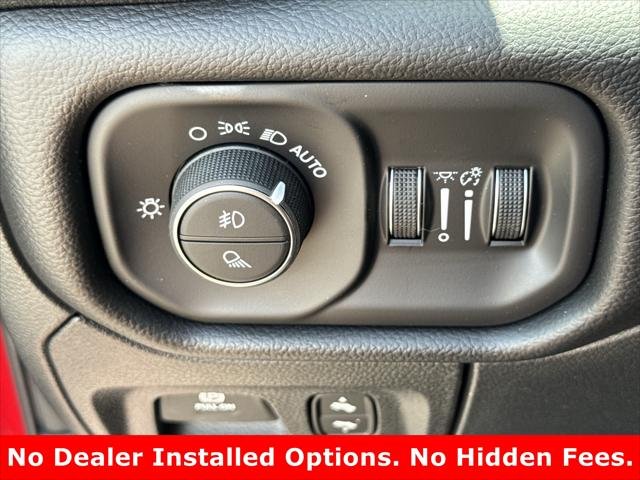 New 2026 Molten Red Pearl-Coat Exterior Paint RAM LARAMIE image 17