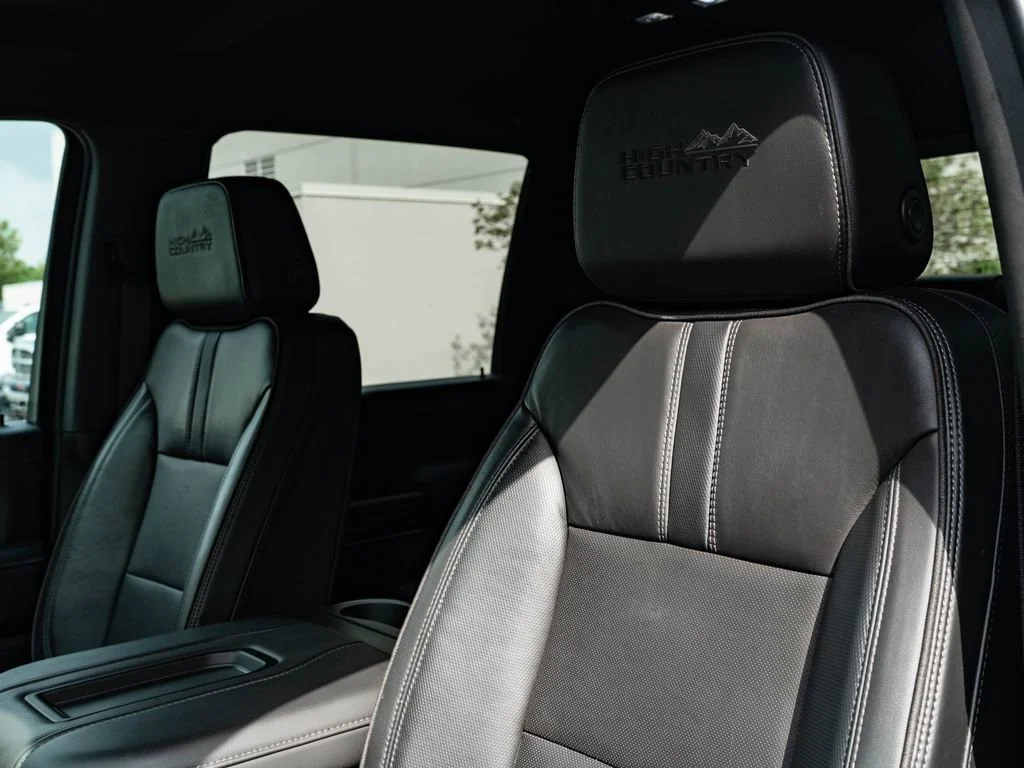 Used 2022 Iridescent Pearl Tricoat Chevrolet High Country image 23
