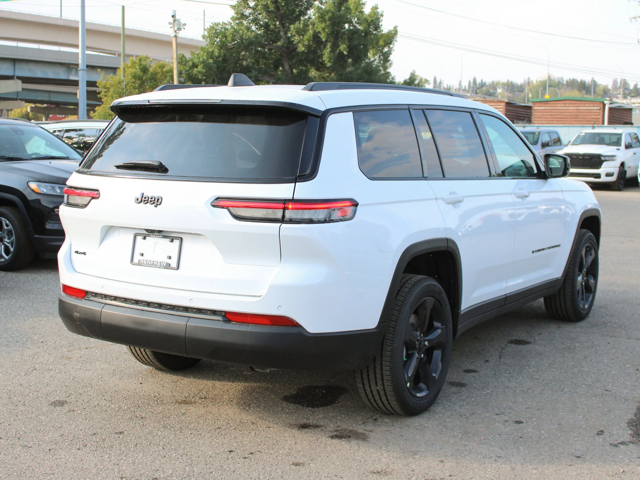 New 2025 White Jeep Altitude* 4x4, Sunroof, Heated Leather, Remote Start image 4