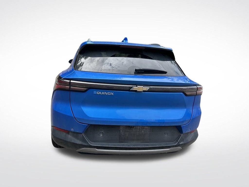 Used 2025 Riptide Blue Metallic Chevrolet LT image 5