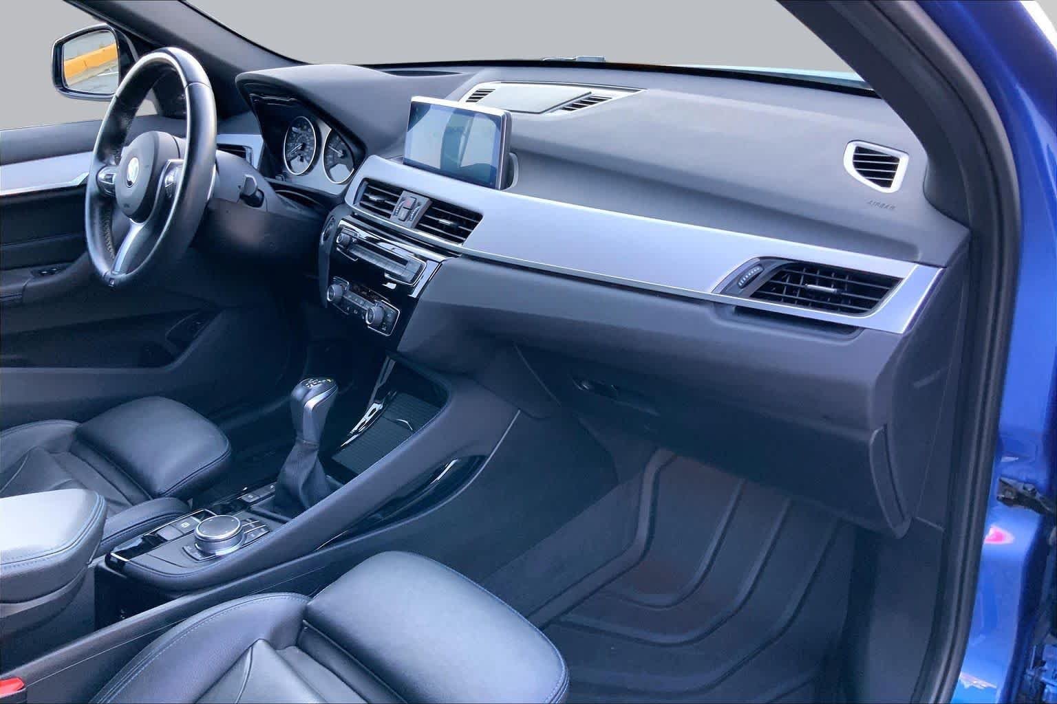 Used 2018 Estoril Blue Metallic BMW xDrive28i image 18