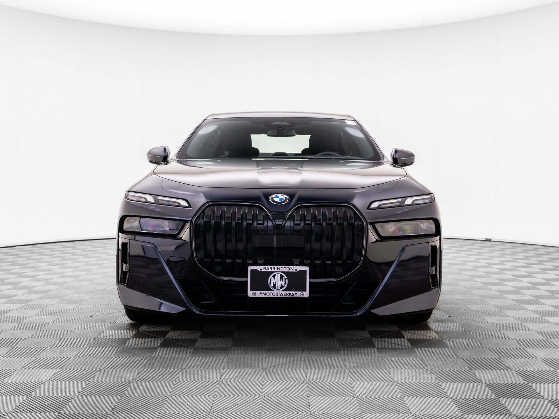 Certified Used 2025 Carbon Black Metallic BMW 740i xDrive image 9