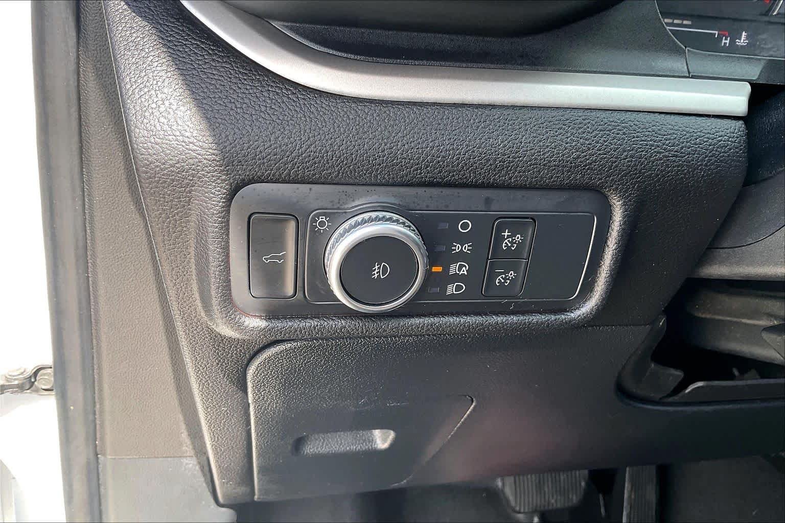 Used 2022 Oxford White Ford XLT image 24