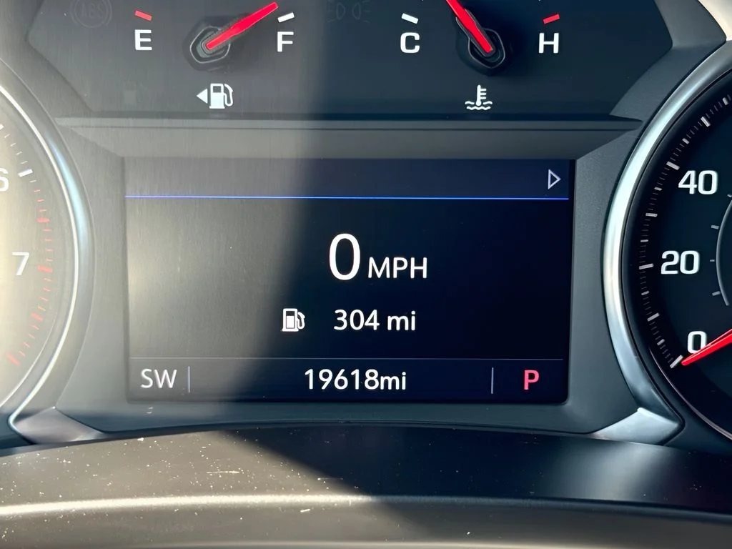 Used 2025 White Chevrolet LT image 20