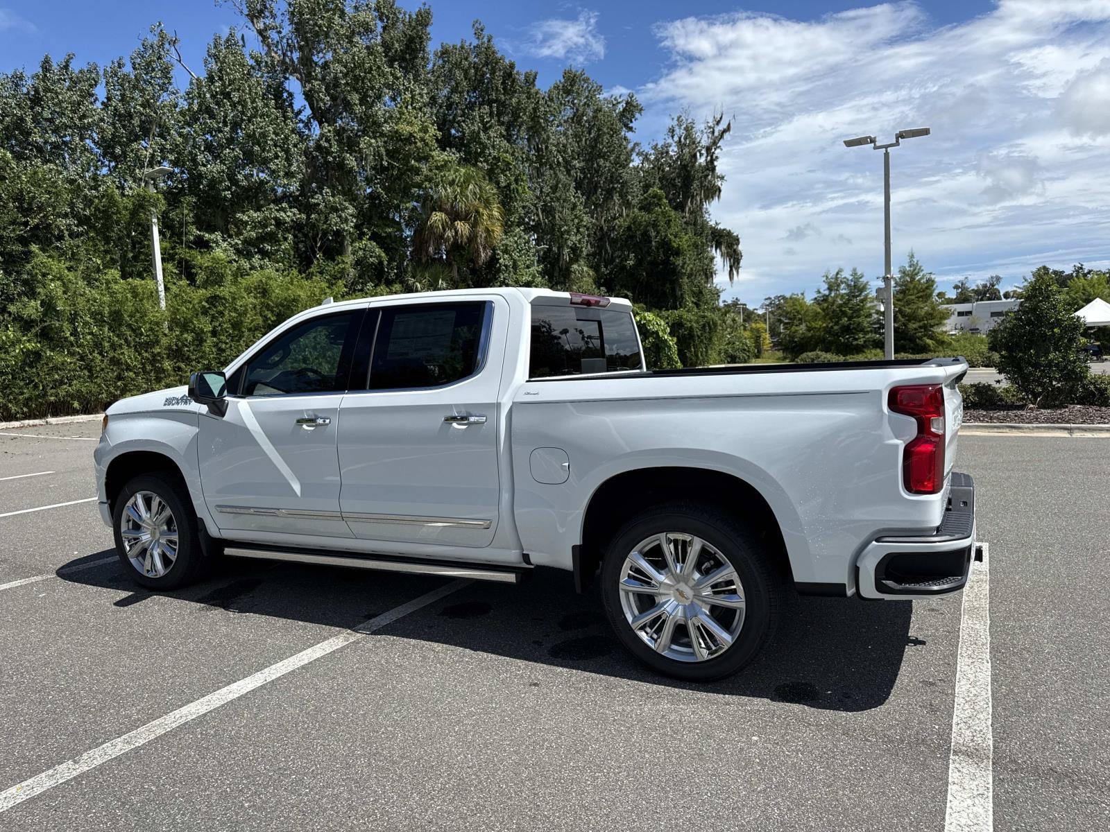 2026 Chevrolet Silverado 1500 High Country - Photo 5