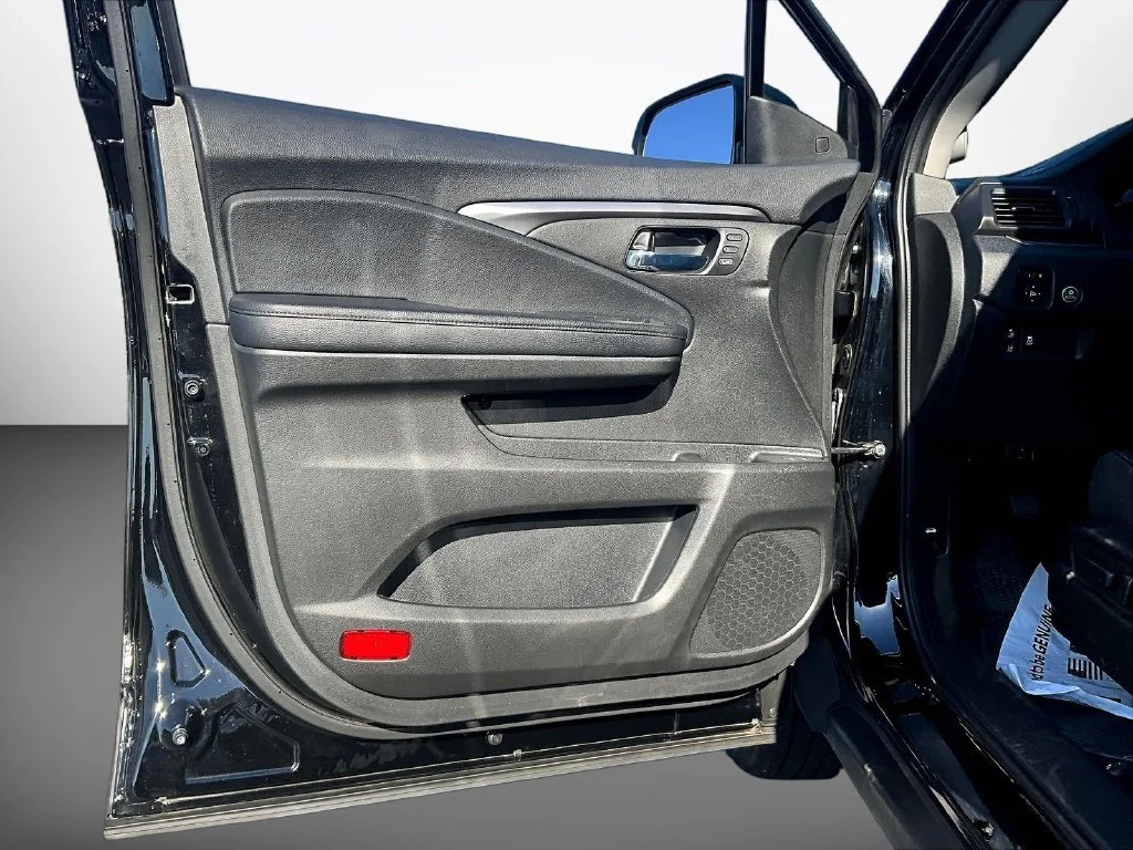 Used 2022 Black Honda Special Edition image 24