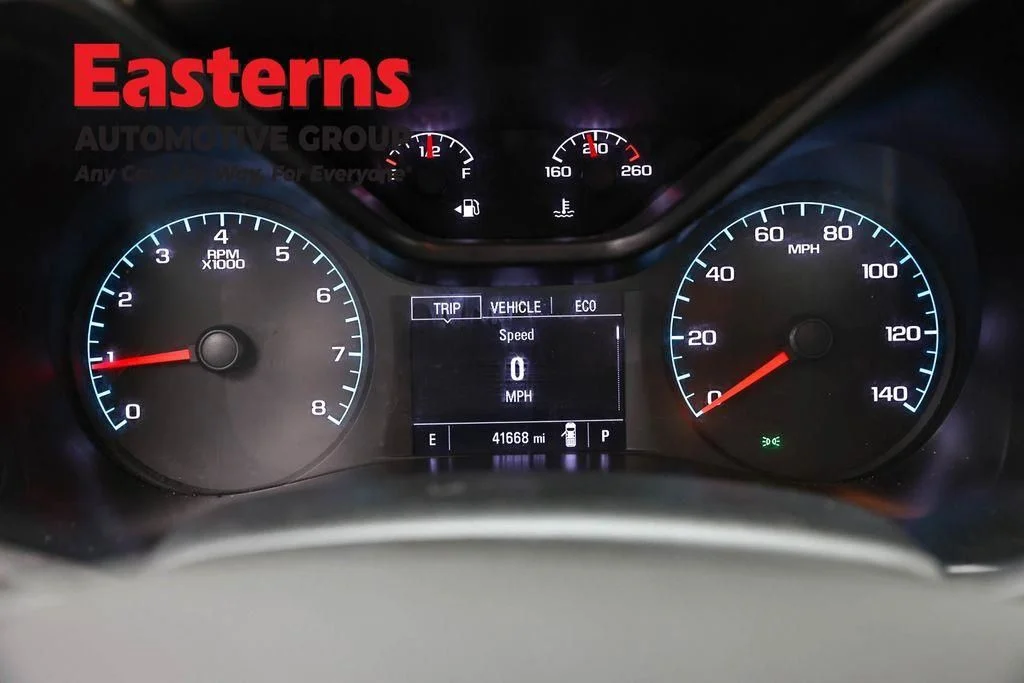 Used 2022 White Chevrolet LT image 20