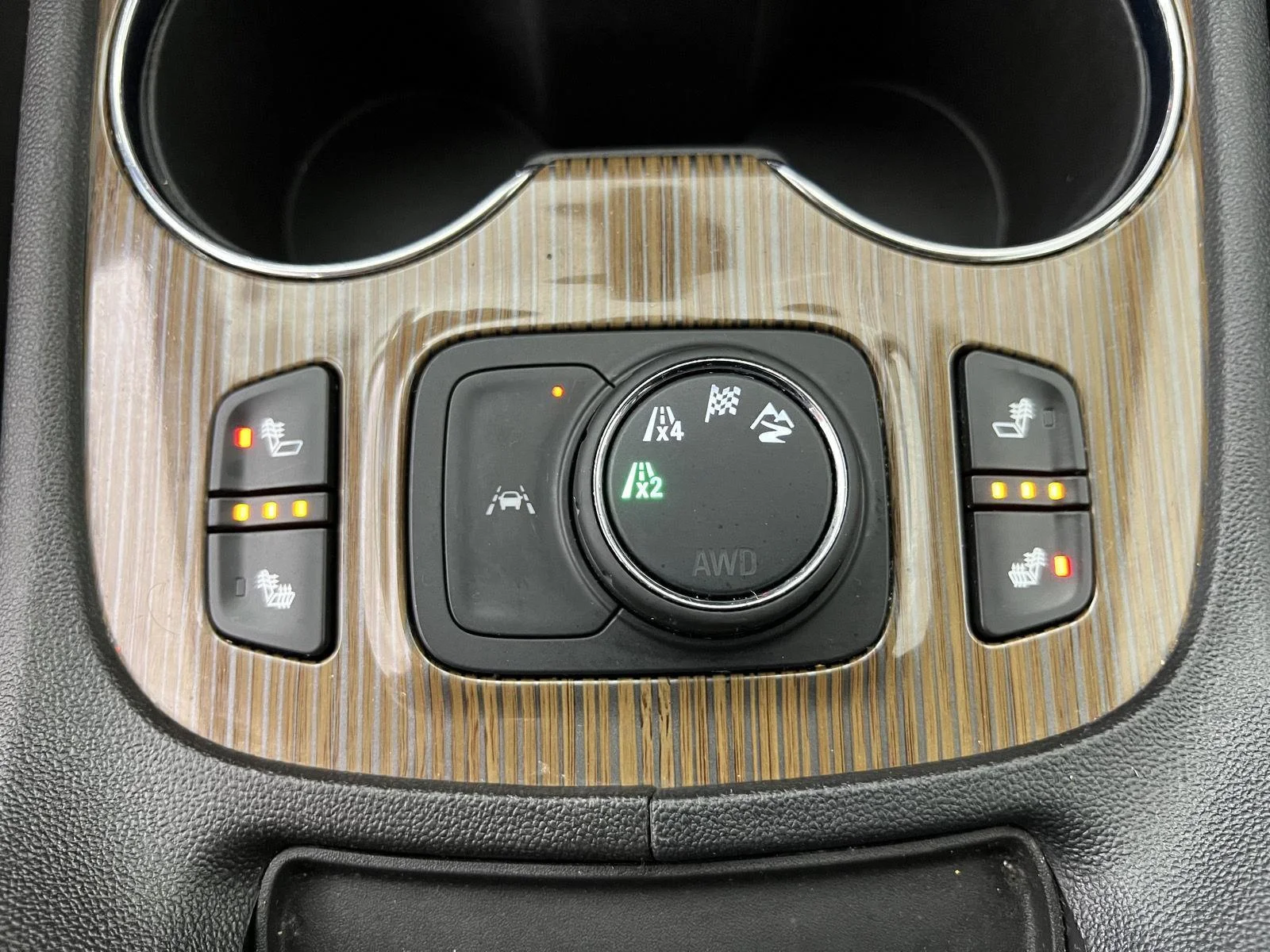 Used 2023 Ultra Blue Metallic GMC SLE image 16