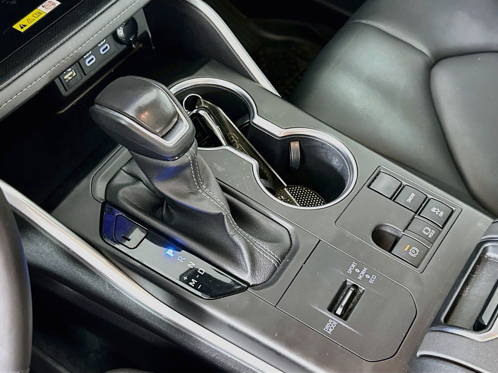 Used 2023 Pearl Toyota XLE image 17