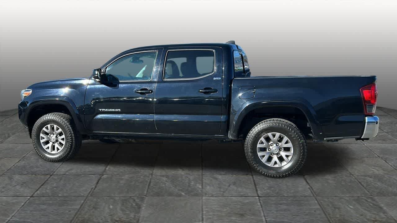 Used 2019 Midnight Black Metallic Toyota SR5 image 8