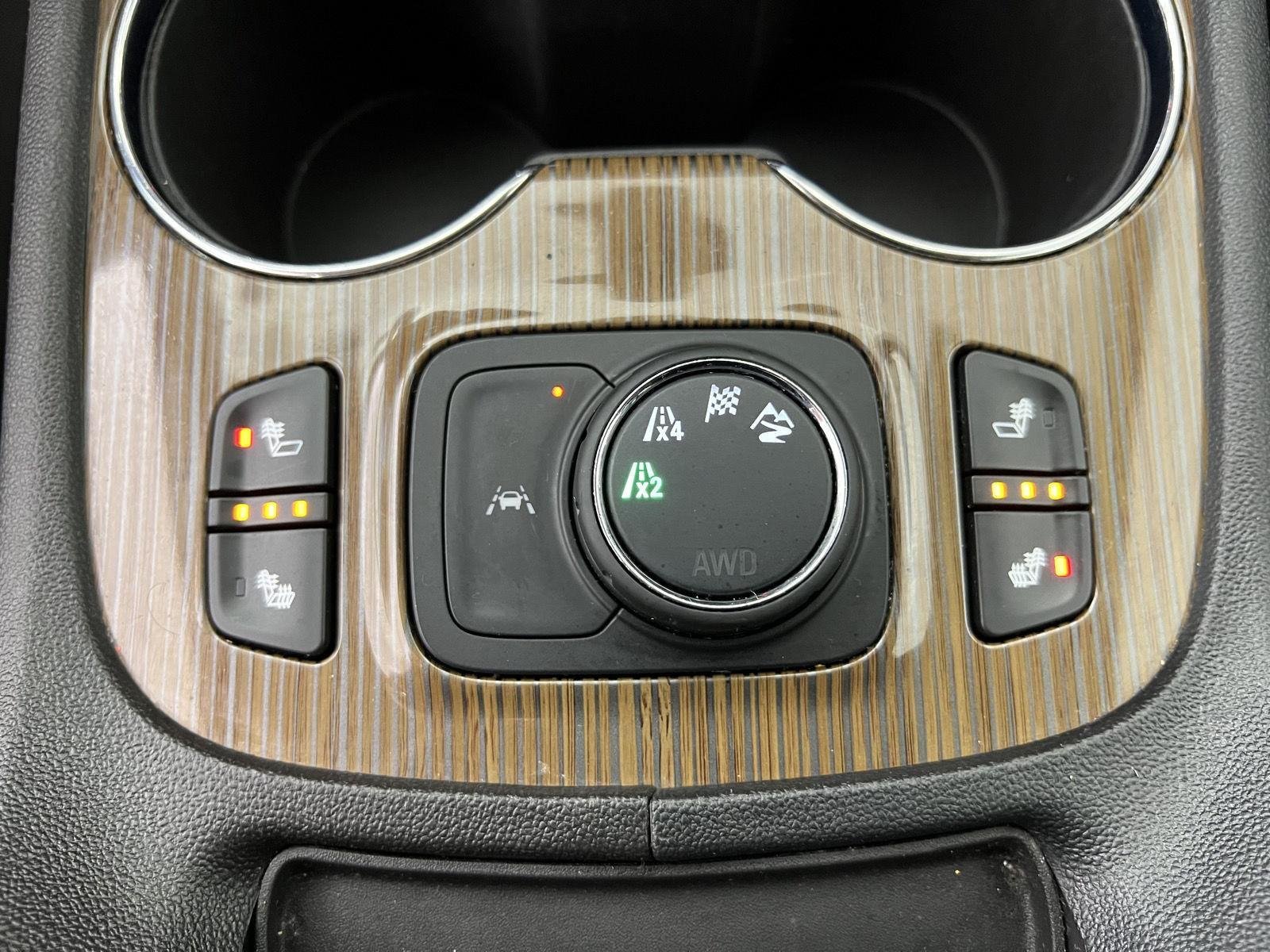 Used 2023 Ultra Blue Metallic GMC SLE image 16