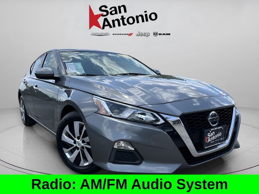 Used 2021 Gray Nissan 2.5 S image 2