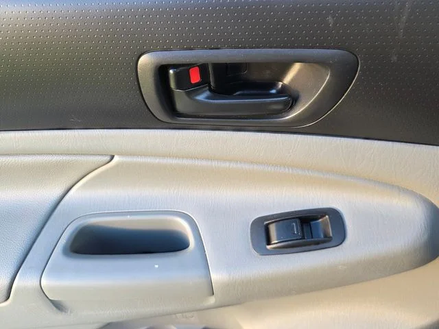 Used 2012 White Toyota PreRunner image 11