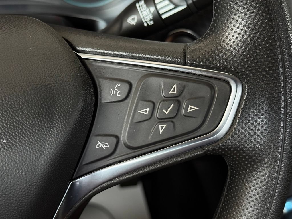 Used 2025 Lakeshore Blue Metallic Chevrolet 1LT image 28