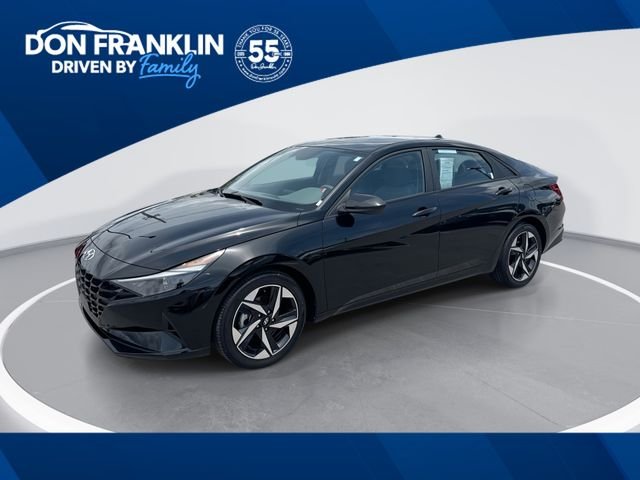 Used 2023 Black Hyundai SEL image 1