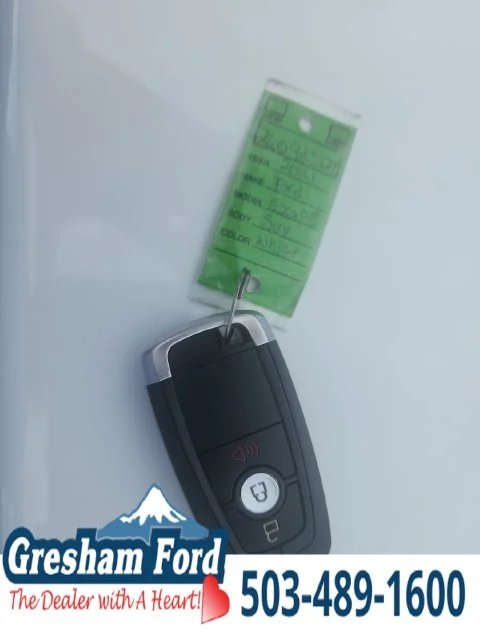 Certified Used 2021 Oxford White Ford SE image 33