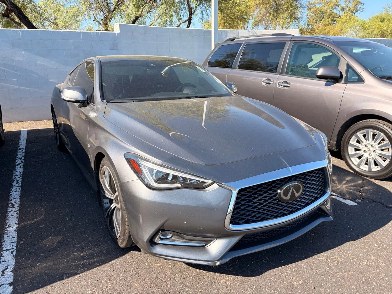 Used 2019 Graphite Shadow INFINITI 3.0t Luxe image 3