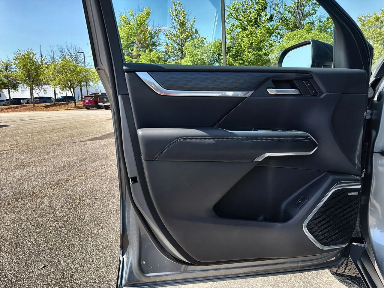 New 2026 Sterling Metallic GMC Elevation image 18