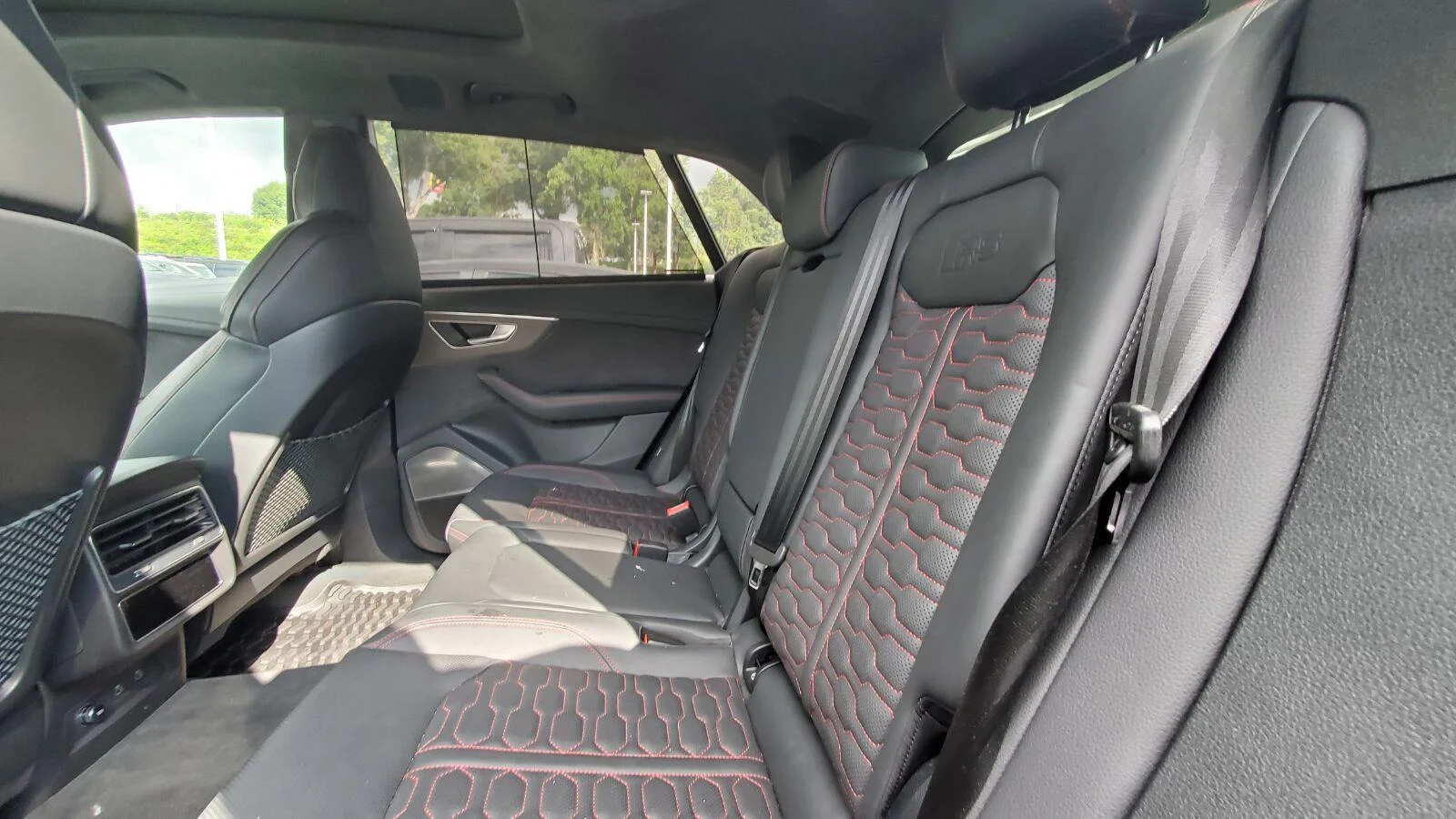 Used 2023 Nardo Gray Audi 4.0 TFSI quattro image 5
