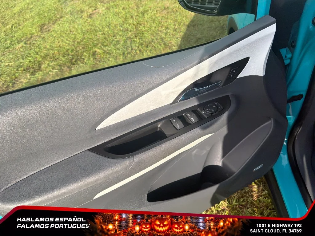Used 2021 OASIS BLUE Chevrolet Premier image 13