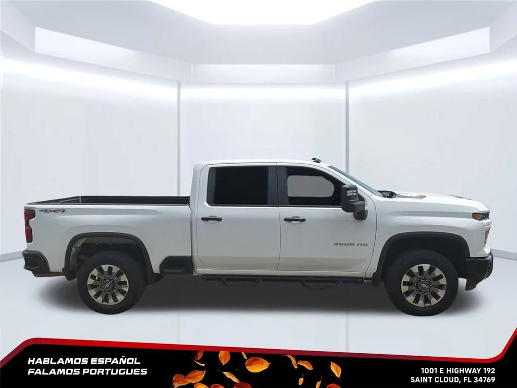 Used 2024 Summit White Chevrolet Custom image 8
