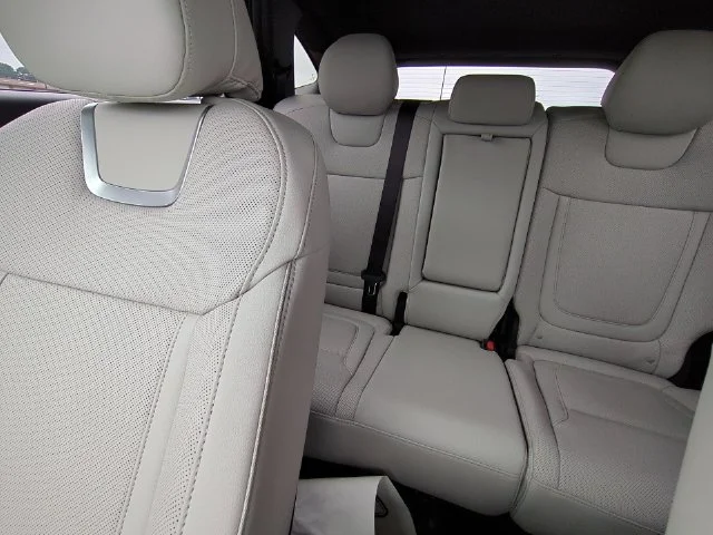 Used 2025 Black Hyundai Limited image 14