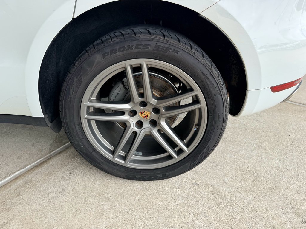 Used 2019 White Porsche S image 32
