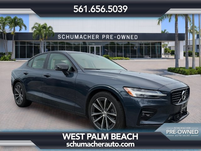 2022 Volvo S60 B5 Momentum