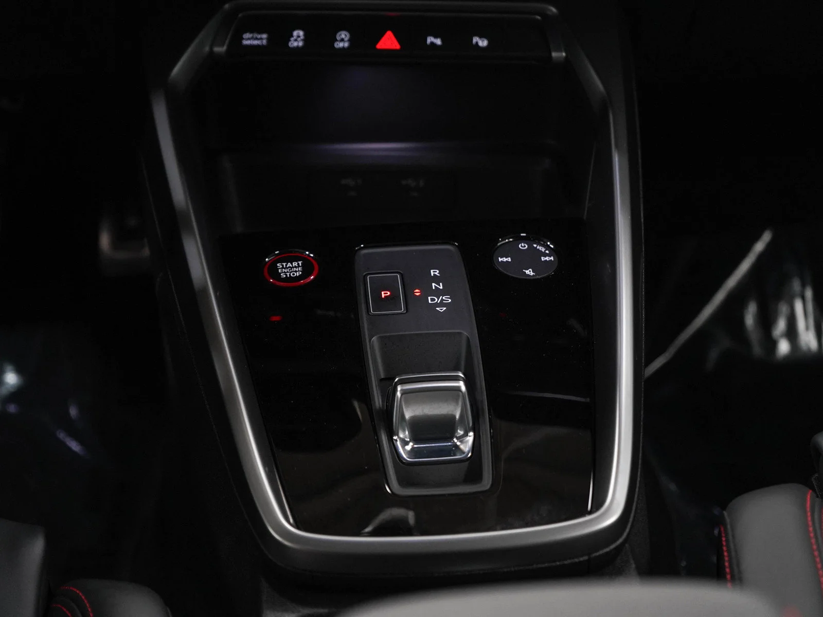 Used 2022 Daytona Gray Pearl Effect Audi 2.0T Prestige image 17