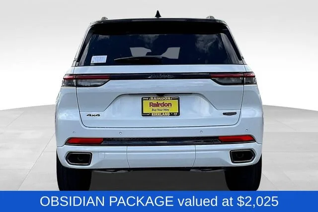 New 2025 Bright White Clear-Coat Exterior Paint Jeep Summit Reserve image 4