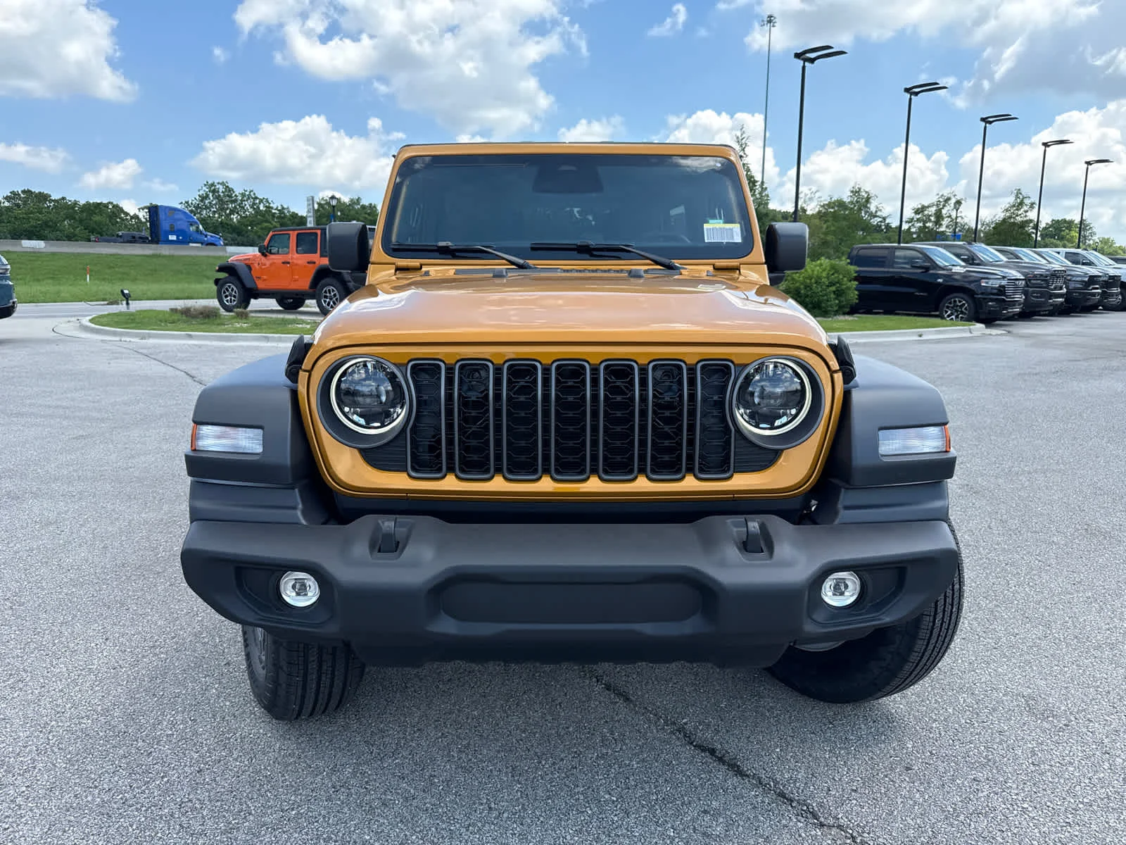 New 2026 Goldilocks Jeep Sport S image 3