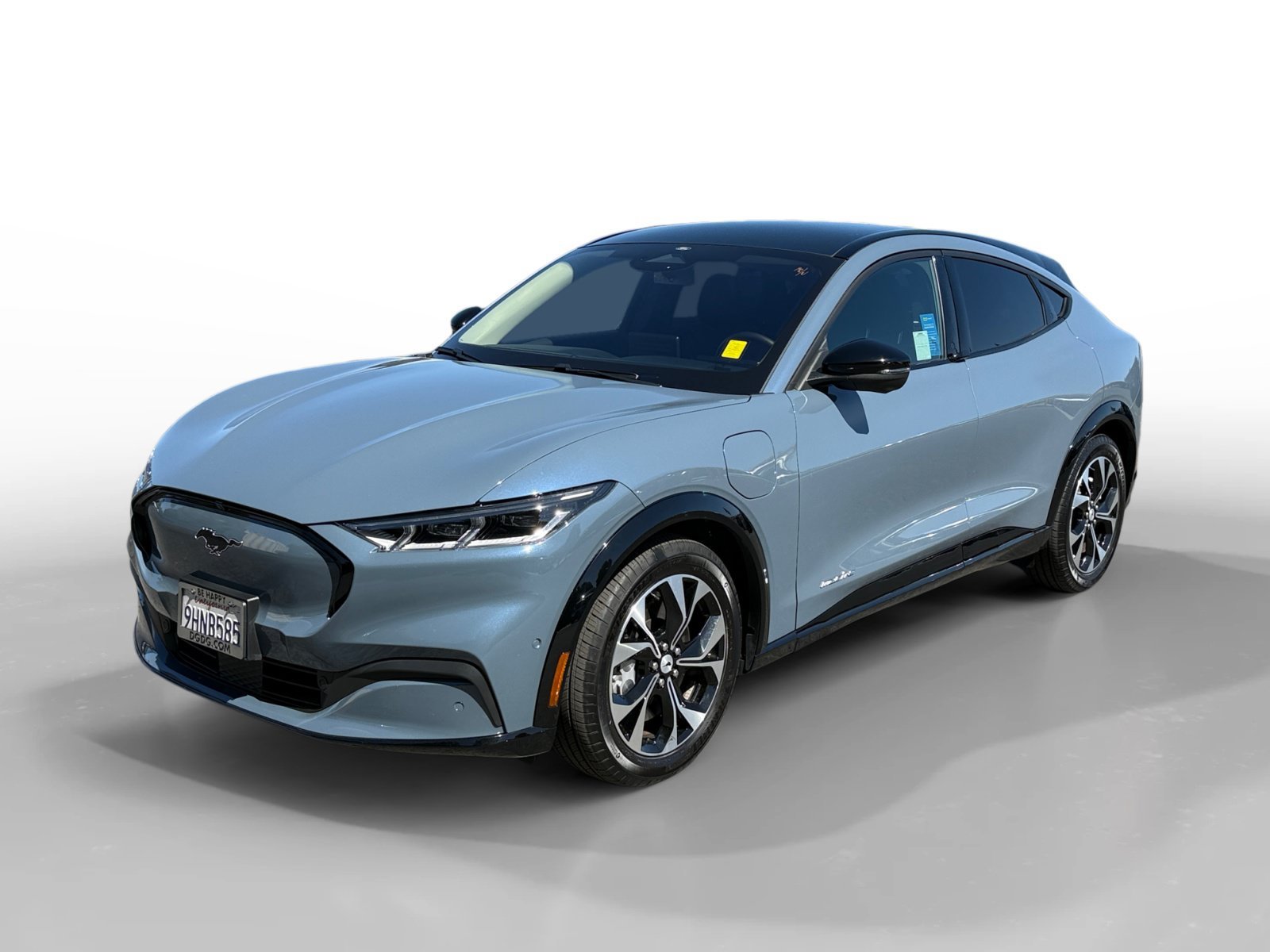 2023 Ford Mustang-Mach-e Premium's photo