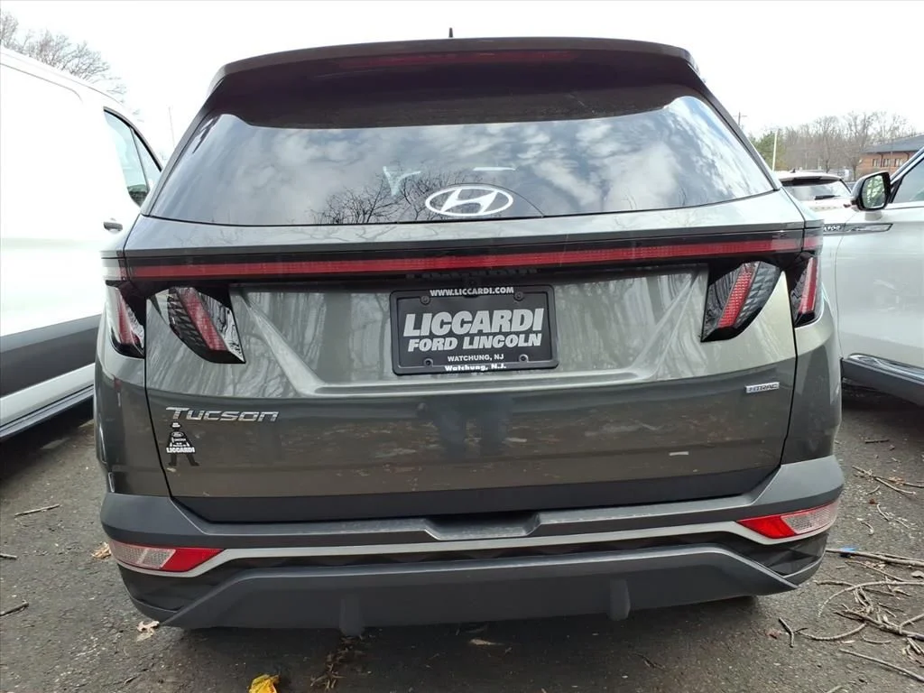 Used 2023 Gray Hyundai SEL image 5
