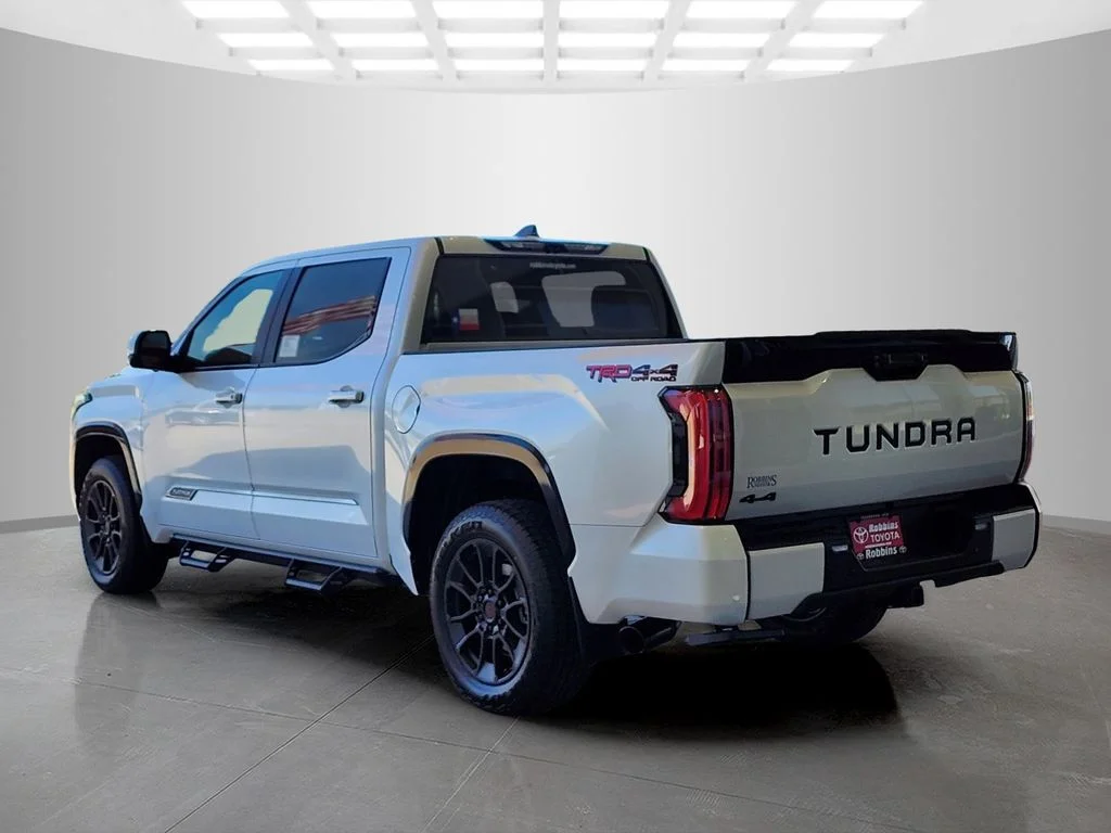New 2026 Wind Chill Pearl <sup>1</sup> Toyota  Platinum image 4