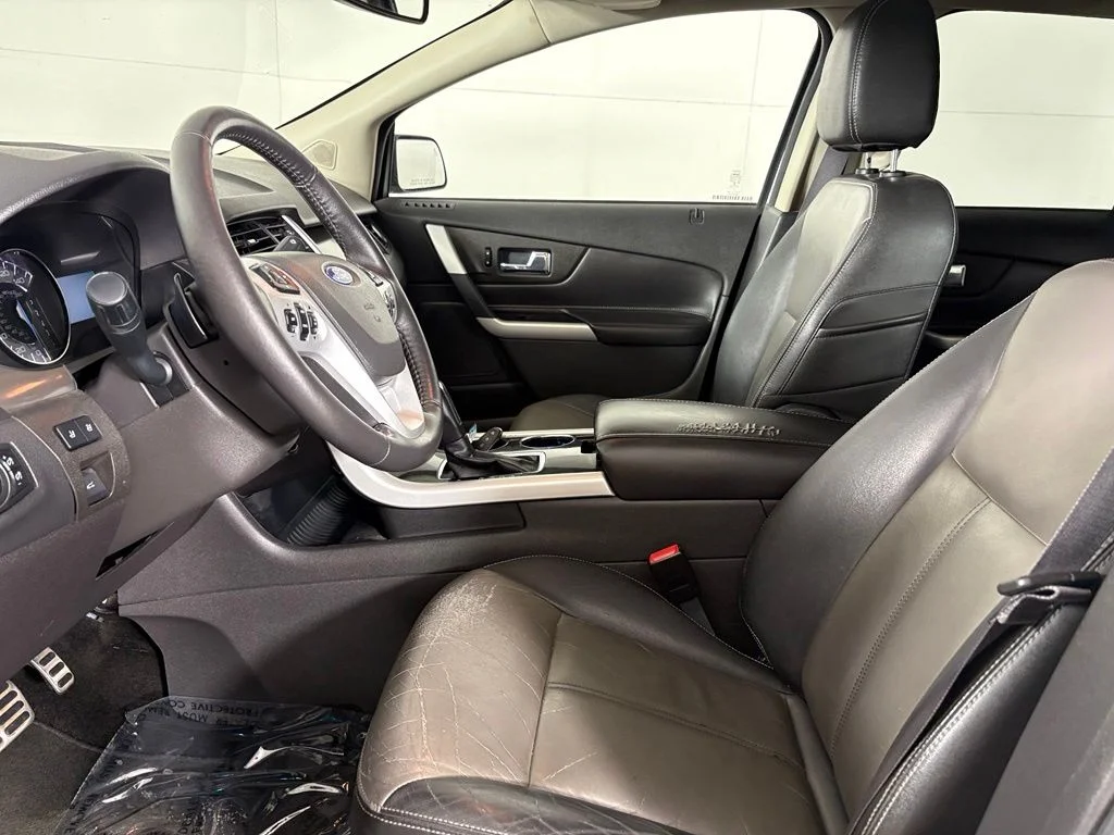 Used 2014 White Ford Sport image 26