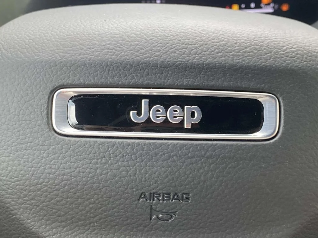 New 2026 Steel Blue Exterior Paint Jeep Limited image 31