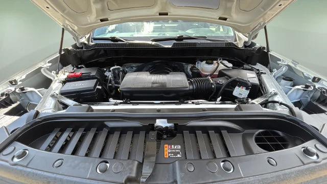 Used 2025 Summit White Chevrolet WT image 31