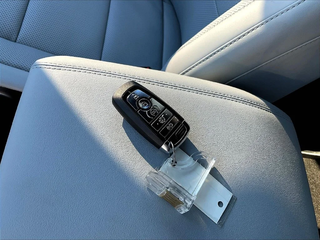 New 2027 Star White Metallic Tri-Coat Ford Platinum™ image 42