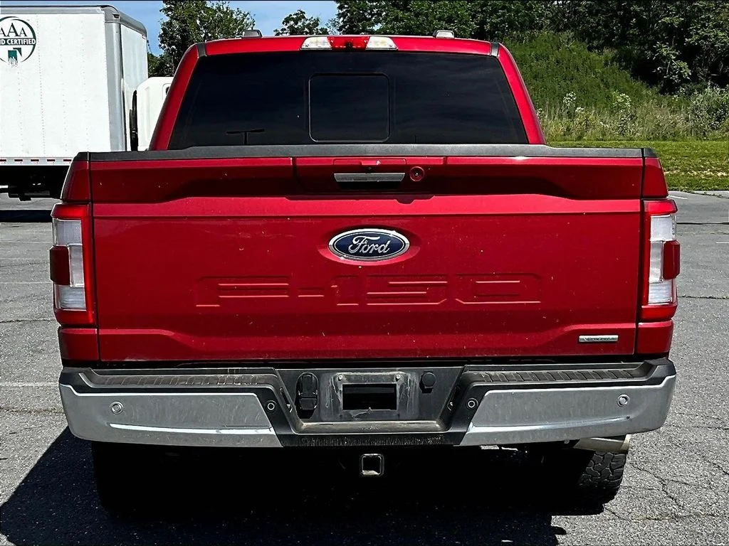 Used 2022 Red Ford Lariat image 5
